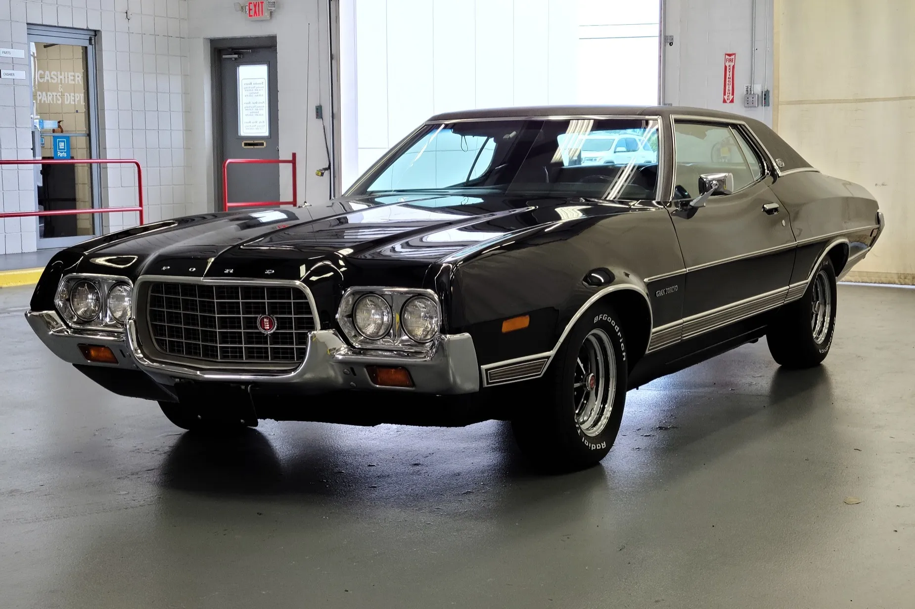 1972_ford_gran-torino_20220829_155018-99353 (1).png