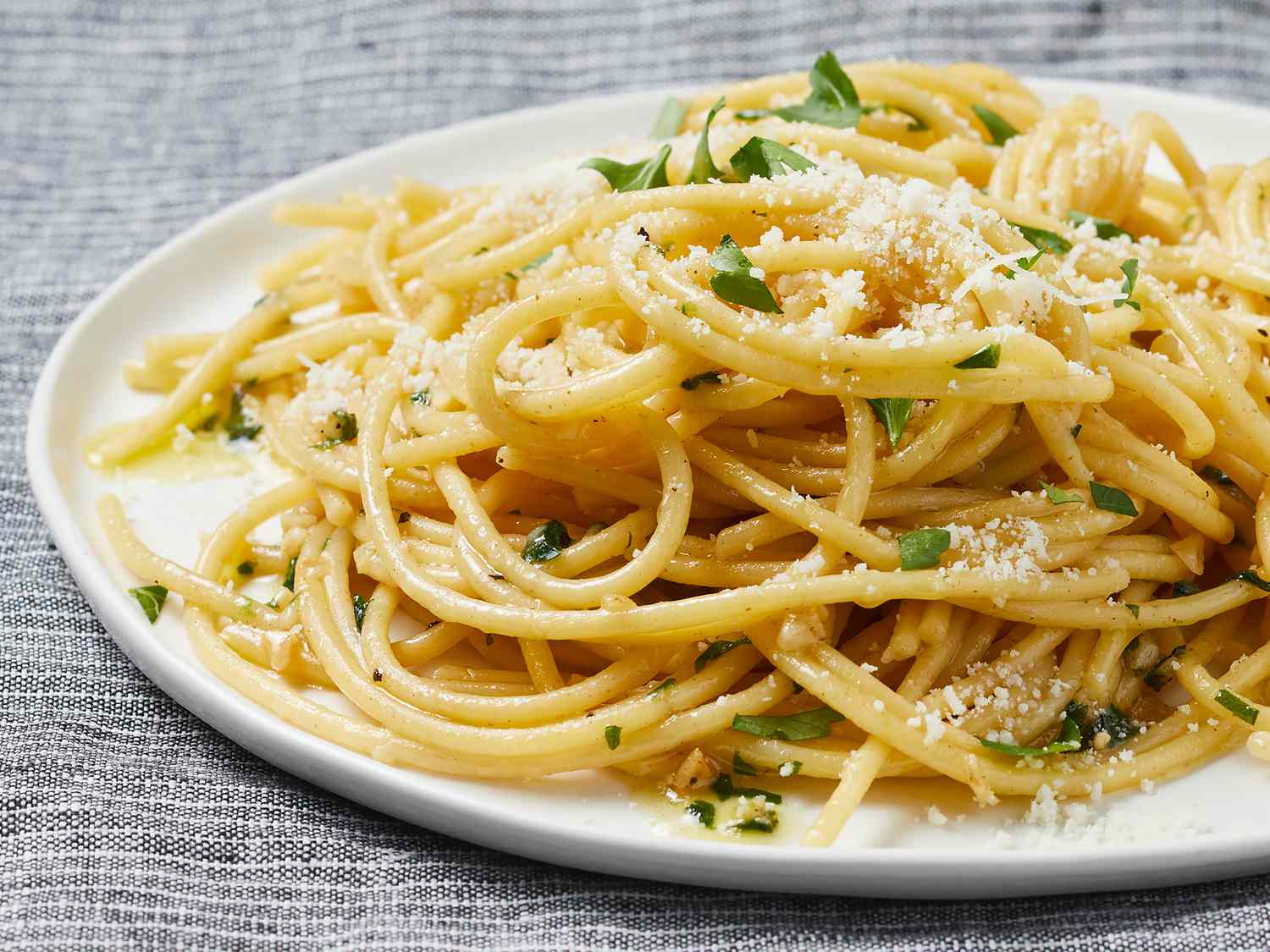 67700_RichPastaforthePoorKitchen_ddmfs_4x3_2284-220302ec8328442096df370dede357d7.jpg