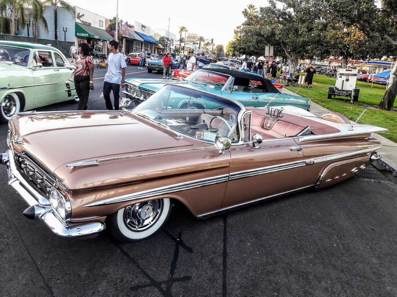 classic-cars-2724161_1280.jpg