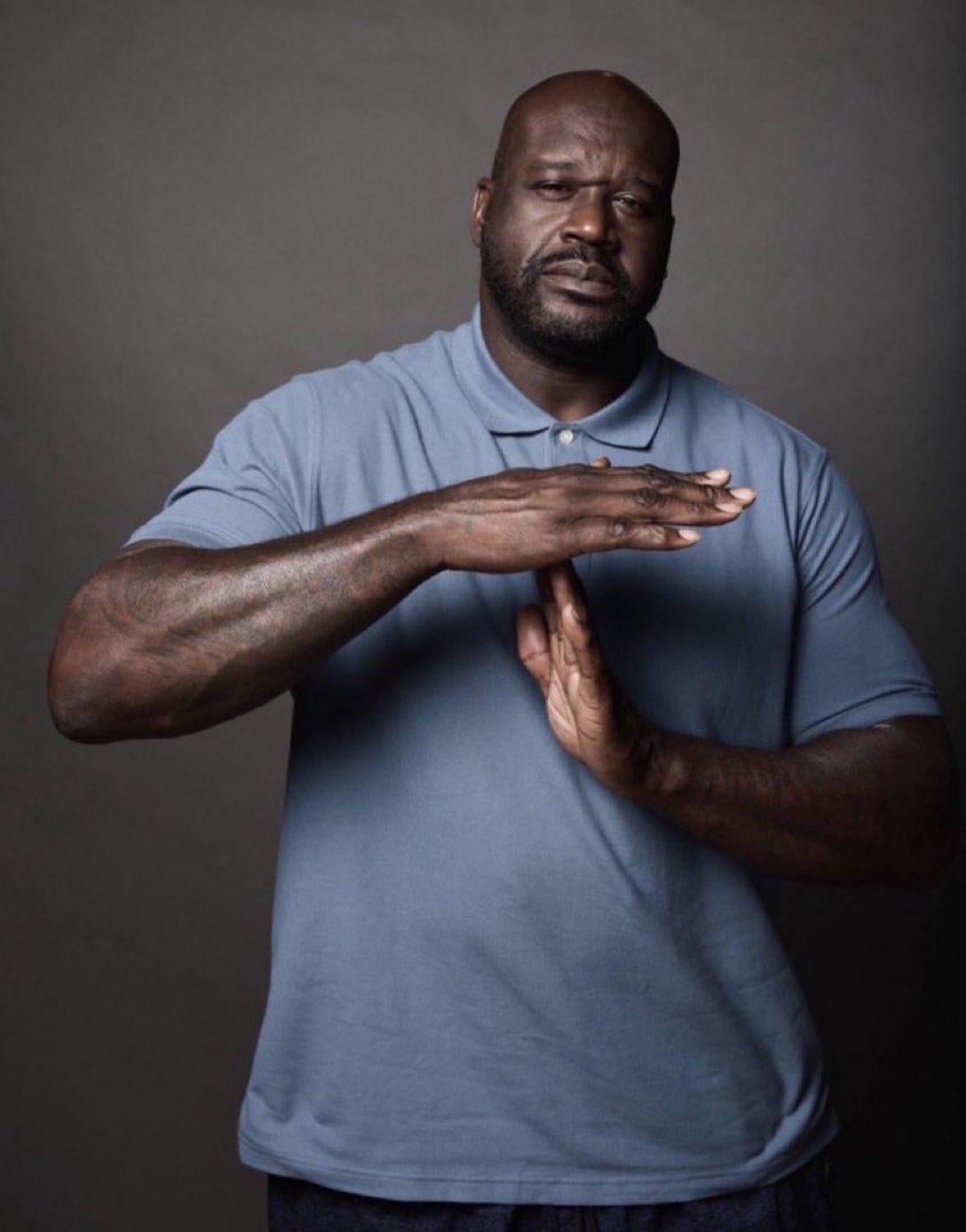 that-one-image-of-shaq-asking-for-a-timeout-but-with-anon-v0-v5ddjbtqddxd1.jpeg
