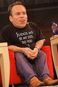 220px-Warwick_Davis_interviewed_2.jpg