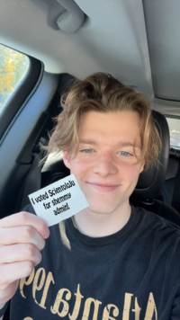 I voted ScientoloJu for shemmy admin!_.png