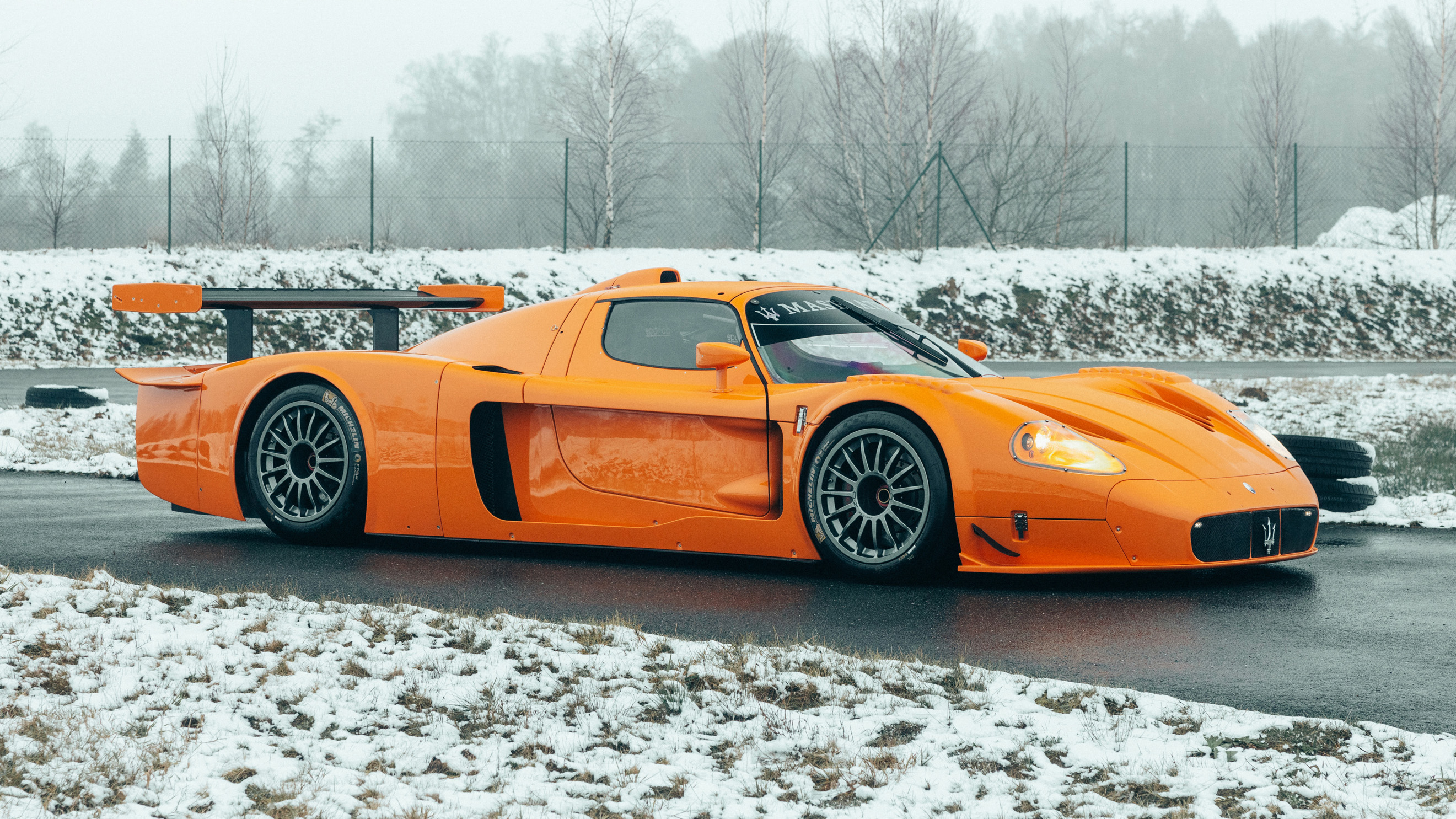 2007-Maserati-MC12-Versione-Corsa1437272_.jpg